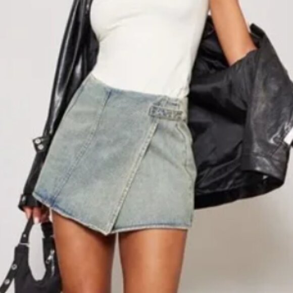 SALE Prettylittlething PLT Vintage Wash Denim Wrap Over Mini Skirt - sz US 6 NWT - Picture 1 of 9